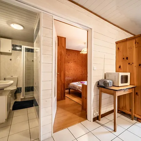 Chez Les Charles Apartment *
