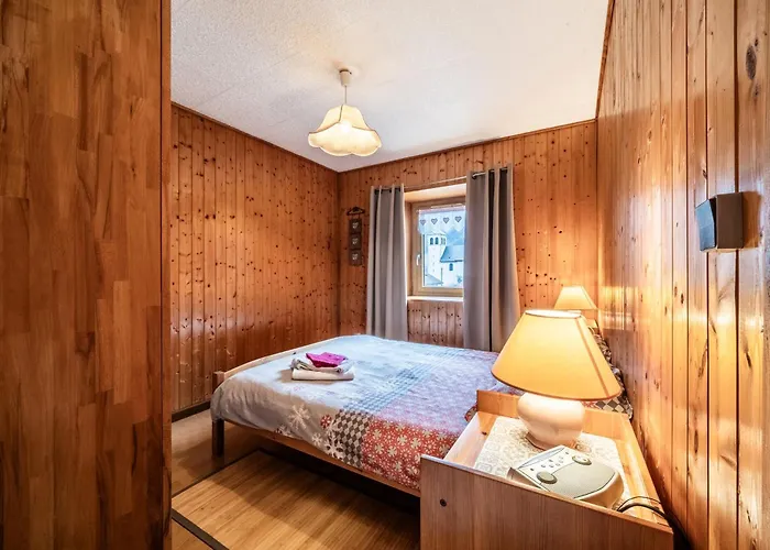 Chez Les Charles Apartment Bernex